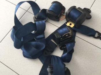 Clio williams cinturones