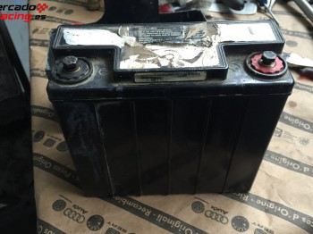 Bateria pequeña con soporte