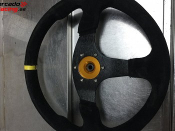 Volante plano piel vuelta y enganche rápido 