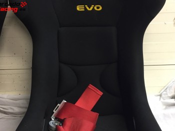 Vendo 2 baquets sparco evo   2 arnes sparco 4 puntos