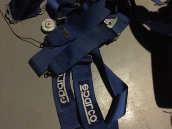 Arneses sparco caducados 