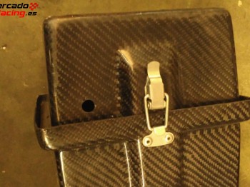 Cajon porta baterias de carbono