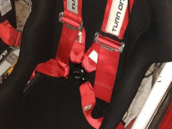 Pareja de arneses turn one 2020