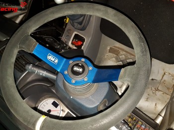 Volante omp 2 brazos buen estado