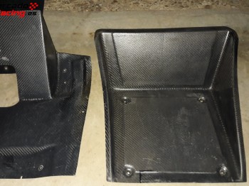 Vendo reposapies de carbono originales