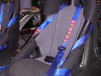 Vendo baquets y arneses caducados