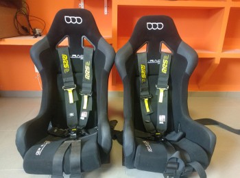 Vendo 2 backets gp race y arneses rrs 400€