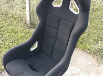 Pareja de baquets omp con orejeras caducado