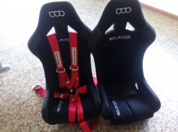 Se vende 2 baquets gp race pro y 1 arnes de 6 punros