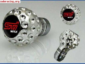 Se vende pomo subaru cromado con  logo sti