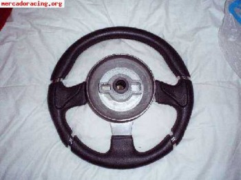 Vendo volante con piña para fiat punto mk1 120 euros