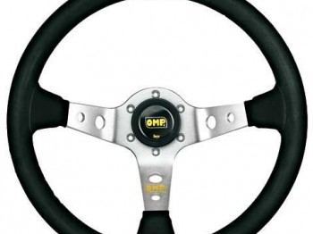 Kamikaze. venta de volante omp negro con brazos plata