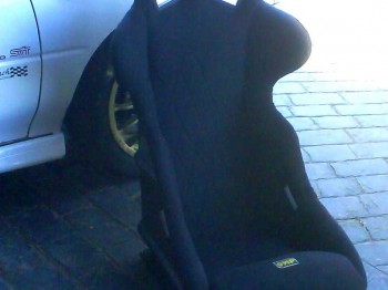 Vendo baquet omp de fibra caducado por 75€