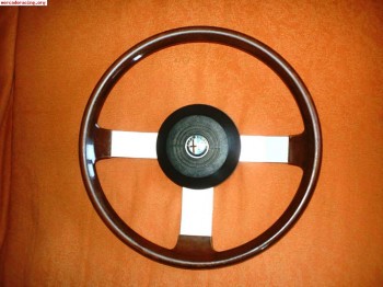 Volante madera alfa romeo. 90€ portes pagados.