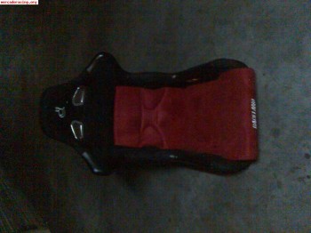 Baket raceland en fibra perfecto estado