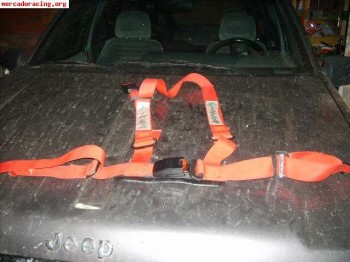 Arneses de 3 puntos y fijaciones esparco fijas para baquet