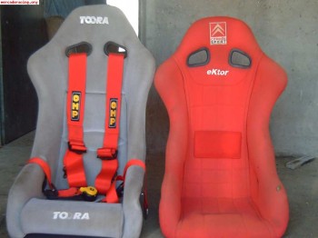 Vendo 2 bakets y unos arneses