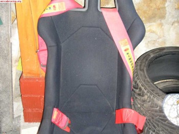 Vendo baket king dragon con arneses de 6 puntos