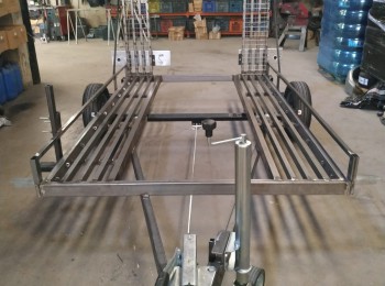 Se vende remolque para car cross