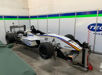 Formula  3 dallara f305