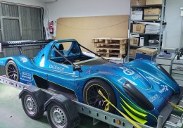 Vendo barqueta radical sr3  motor hayabussa 1300, l