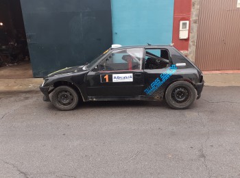 Se vende o se cambia por car cor peugeot  proto motor suzuk