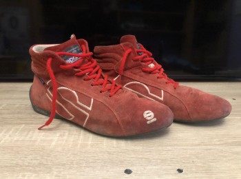 Botas sparco talla 44 color rojo