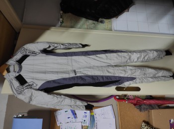 Casco stilo,hans hybrid y ropa sparco