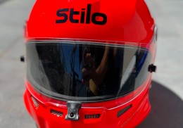 Casco, 3 monos, guantes, botines