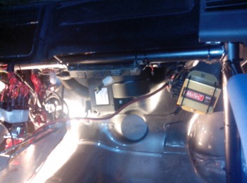 Centralita motec y display aim peugeot 205