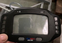 Pantalla acewell + consola citroën saxo con relojes 