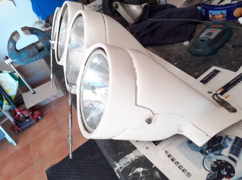 Parrilla de faros de peugeot 306 gr.a 250€