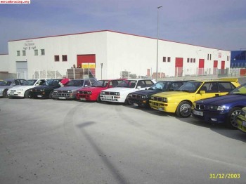 Escuderia busca pilotos...