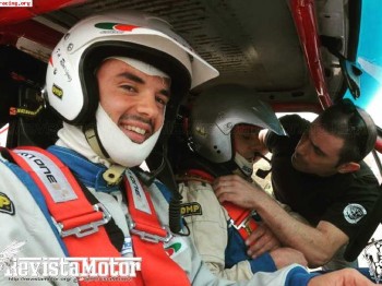 Se ofrece copiloto para carreras en el cert y cera