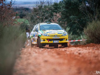 Se ofrece copiloto temporada 2019