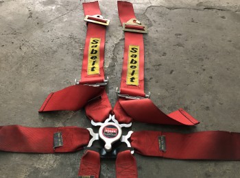 Arneses 6 puntos   otro de regalo