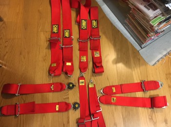 Vendo 2 arneses omp 6 puntos, homologación hasta 2022