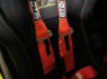 Vendo dos arneses de 6 puntos gt2i rojos