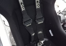 Vendo arneses sparco