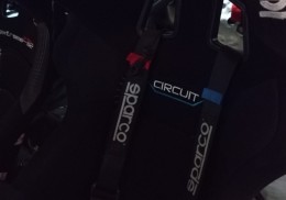 Se venden pareja de arneses sparco 6 puntos 