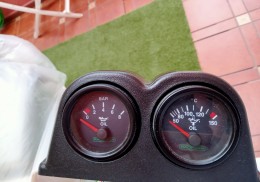 Soporte con reloj temperatura y presión aceite