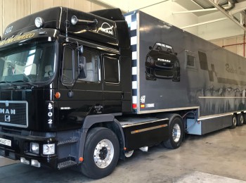 Remolque-tráiler acondicionado carreras