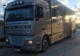 Camión daf xf garaje con vivienda nueva 