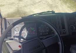 Se vende camion taller volvo fl614e.