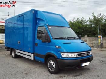 Furgon asistencia iveco