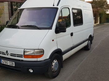 Se vende renault master 6 plazas, de pasajeros o de asistencia