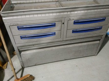 Armario / mueble metálico para furgón asistencia