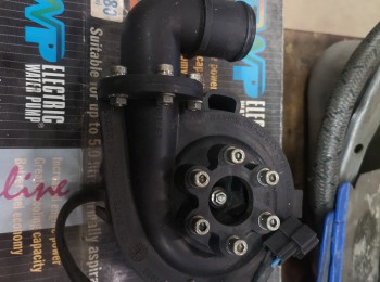 Bomba de agua electrica neuva