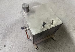 Deposito de agua de competición de aluminio 