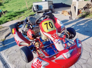 Se vende kart de 125 de 6 marchas kz2